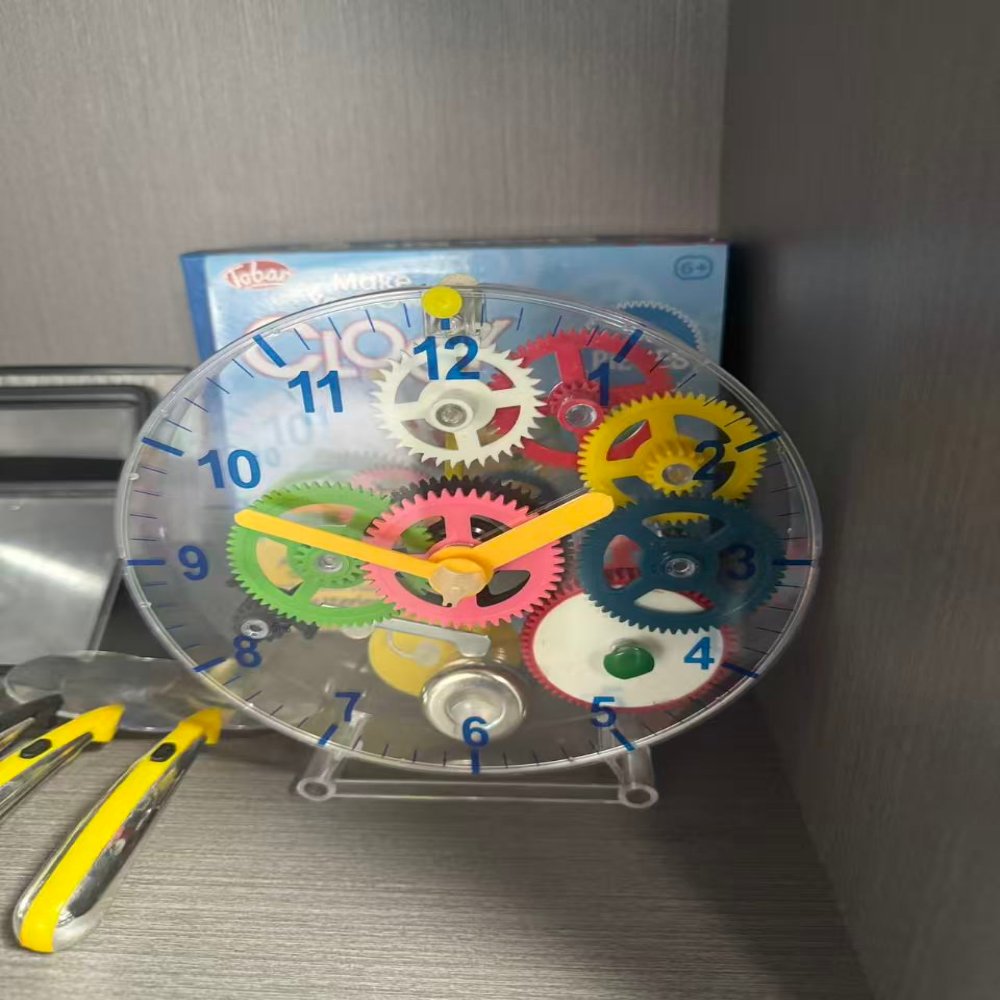 Daily Sundries Plastic Clock